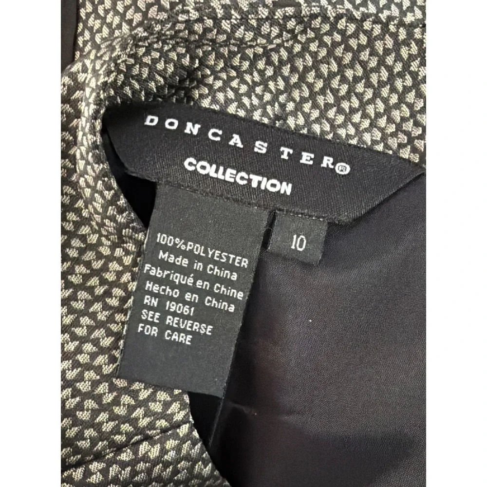 Vintage Doncaster Collection Women's Size 10 Metallic Gold Pencil Skirt Textured